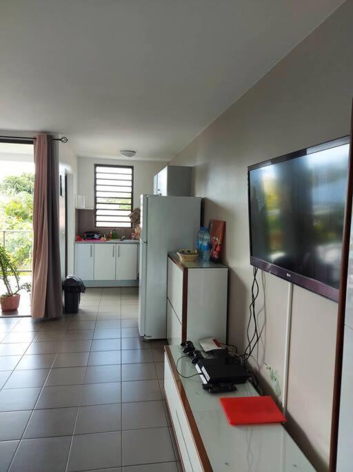 Toriki Lodge Appartement + 2 Parkings Punaauia  Buitenkant foto